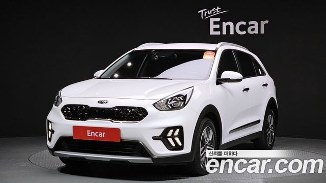 Kia Niro 1.6 HEV 2020 года из Кореи