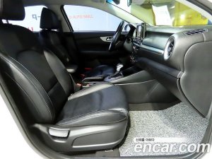 Kia K3 Prestige 2021 года из Южной Кореи