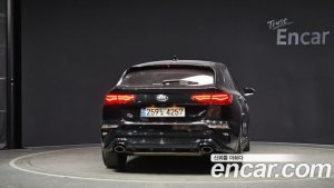 Kia K3 5Door GT Signature 2021 года из Южной Кореи