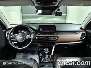 Kia Seltos Дизель 1.6 4WD 2021 года из Южной Кореи