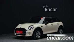 Mini Cooper 5Door DEFAULT 2020 года из Южной Кореи