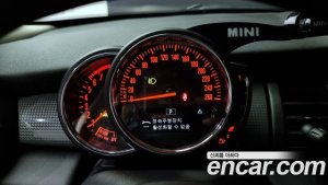 Mini Cooper 5Door DEFAULT 2020 года из Южной Кореи