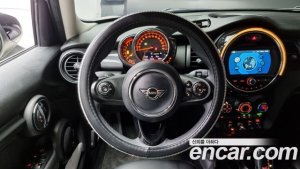 Mini Cooper 5Door DEFAULT 2020 года из Южной Кореи