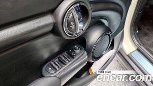 Mini Cooper 5Door DEFAULT 2020 года из Южной Кореи