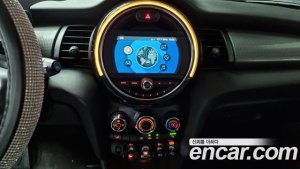 Mini Cooper 5Door DEFAULT 2020 года из Южной Кореи