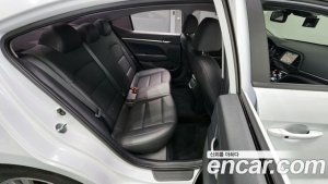 Hyundai AVANTE 1.6 2020 года из Южной Кореи