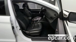 Hyundai AVANTE 1.6 2020 года из Южной Кореи