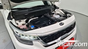 Kia Seltos Бензин 1.6 Turbo 2WD 2022 года из Южной Кореи