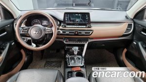 Kia Seltos Бензин 1.6 Turbo 2WD 2022 года из Южной Кореи