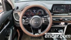 Kia Seltos Бензин 1.6 Turbo 2WD 2022 года из Южной Кореи
