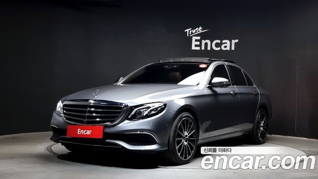 Mercedes-Benz E-Class E300 4MATIC Exclusive 2019 года из Кореи