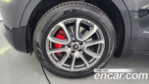 Maserati Levante 3.0 AWD GranLusso 2020 года из Южной Кореи
