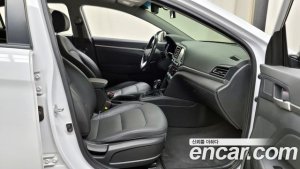 Hyundai AVANTE 1.6 2020 года из Южной Кореи