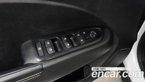 Hyundai Venue 1.6 Flux 2020 года из Южной Кореи