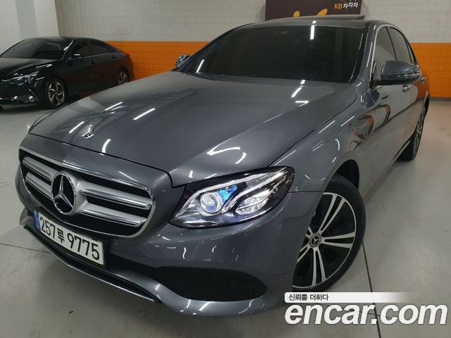 Mercedes-Benz E-Class E220d Avantgarde 2020 года из Кореи