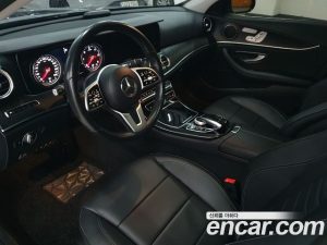 Mercedes-Benz E-Class E220d Avantgarde 2020 года из Южной Кореи