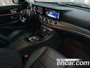 Mercedes-Benz E-Class E220d Avantgarde 2020 года из Южной Кореи