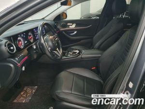 Mercedes-Benz E-Class E220d Avantgarde 2020 года из Южной Кореи