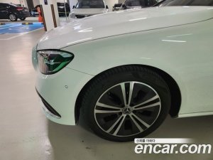 Mercedes-Benz E-Class E250 Avantgarde 2021 года из Южной Кореи
