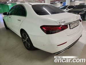 Mercedes-Benz E-Class E250 Avantgarde 2021 года из Южной Кореи