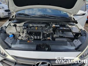 Hyundai AVANTE 1.6 2020 года из Южной Кореи