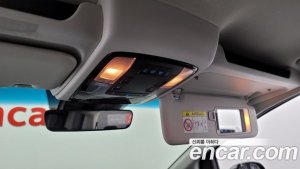Hyundai Staria 4WD Tourer 11-Seater 2022 года из Южной Кореи