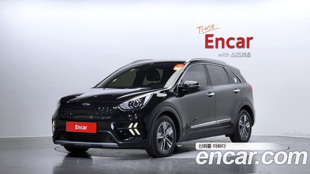Kia Niro 1.6 HEV 2021 года из Кореи