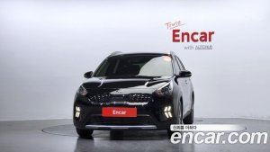 Kia Niro 1.6 HEV 2021 года из Южной Кореи