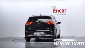 Kia Niro 1.6 HEV 2021 года из Южной Кореи