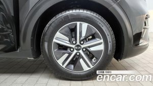 Kia Niro 1.6 HEV 2021 года из Южной Кореи