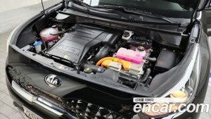 Kia Niro 1.6 HEV 2021 года из Южной Кореи