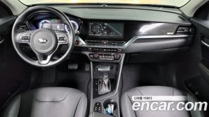 Kia Niro 1.6 HEV 2021 года из Южной Кореи