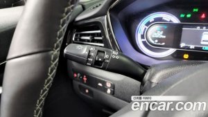 Kia Niro 1.6 HEV 2021 года из Южной Кореи
