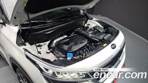 Kia Seltos Бензин 1.6 Turbo 2WD 2022 года из Южной Кореи