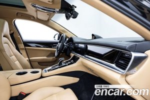 Porsche Panamera 3.0 AWD 2020 года из Южной Кореи