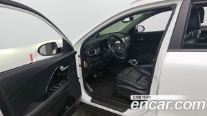 Kia Niro Noblesse 2021 года из Южной Кореи