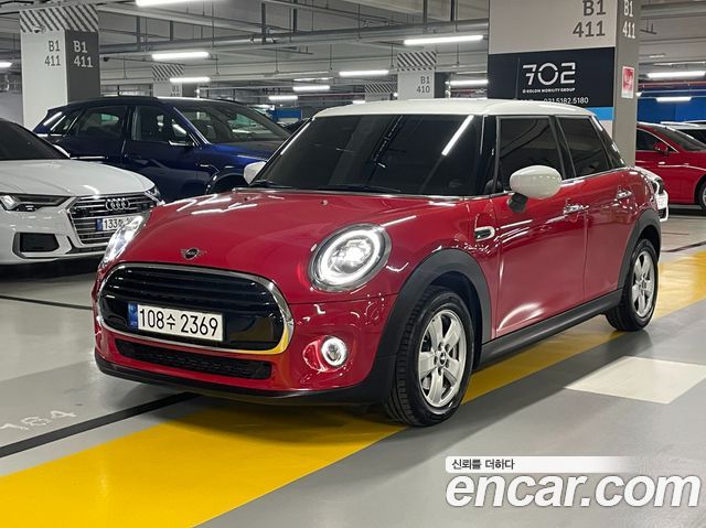 Mini Cooper 5Door DEFAULT 2021 года из Кореи