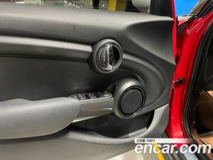 Mini Cooper 5Door DEFAULT 2021 года из Южной Кореи