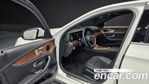 Mercedes-Benz E-Class E250 Exclusive 2021 года из Южной Кореи