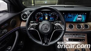 Mercedes-Benz E-Class E250 Exclusive 2021 года из Южной Кореи