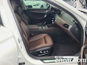 BMW 5-Series 520i Luxury 2020 года из Южной Кореи
