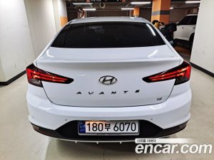 Hyundai AVANTE 1.6 2020 года из Южной Кореи