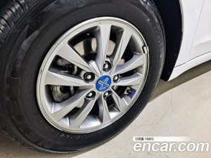 Hyundai AVANTE 1.6 2020 года из Южной Кореи