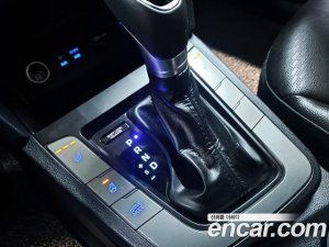 Hyundai AVANTE 1.6 2020 года из Южной Кореи