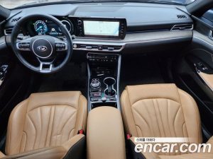 Kia K5 Signature 2021 года из Южной Кореи