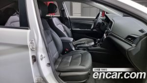Hyundai AVANTE 1.6 2020 года из Южной Кореи