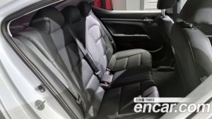 Hyundai AVANTE 1.6 2020 года из Южной Кореи