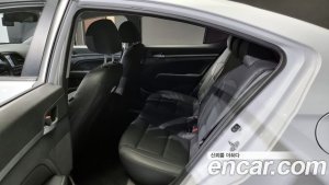 Hyundai AVANTE 1.6 2020 года из Южной Кореи