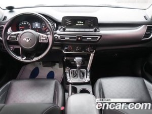 Kia Seltos Бензин 1.6 Turbo 2WD 2020 года из Южной Кореи