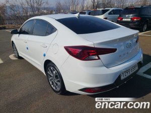 Hyundai AVANTE 1.6 2020 года из Южной Кореи